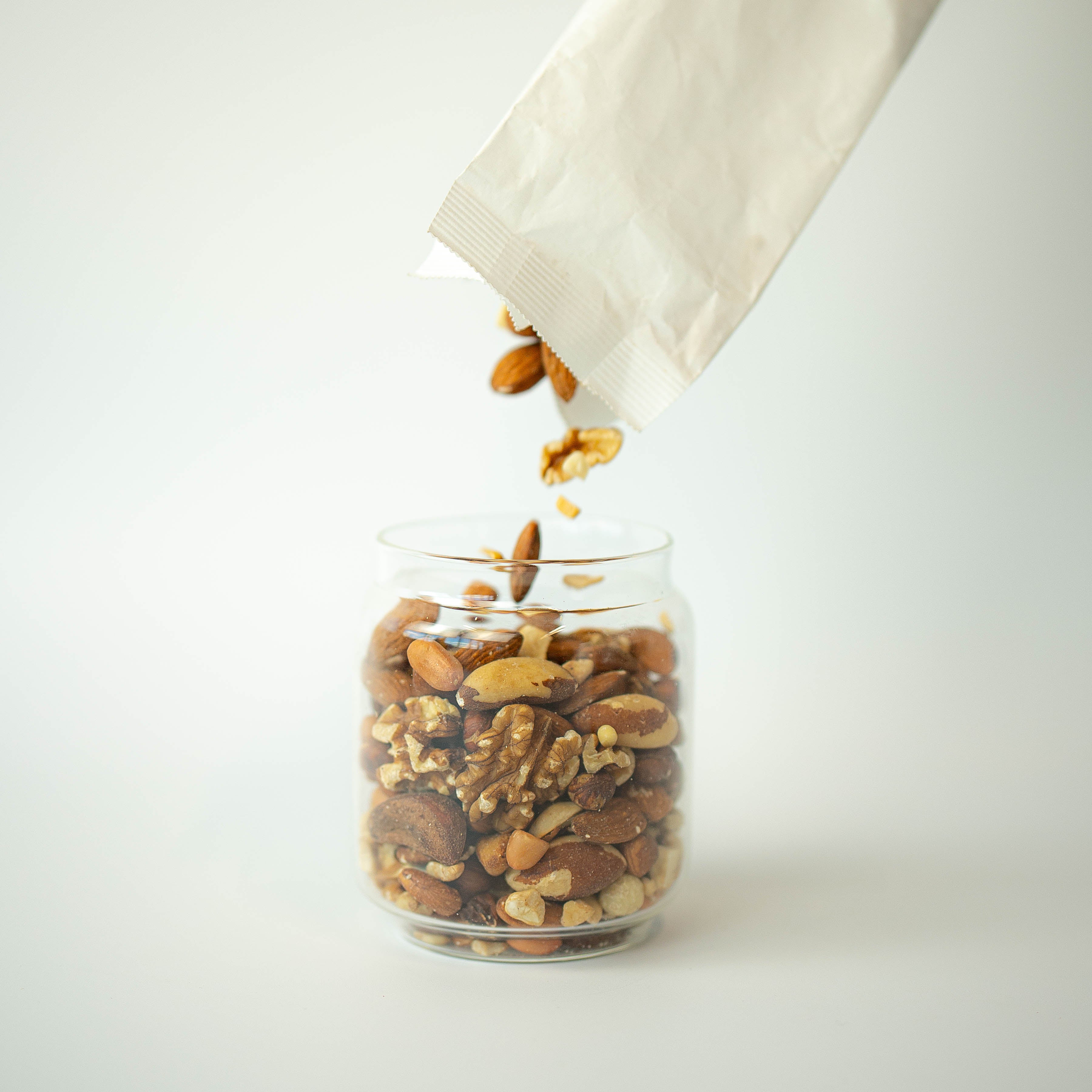 Deluxe Mixed Nuts (250g) 2