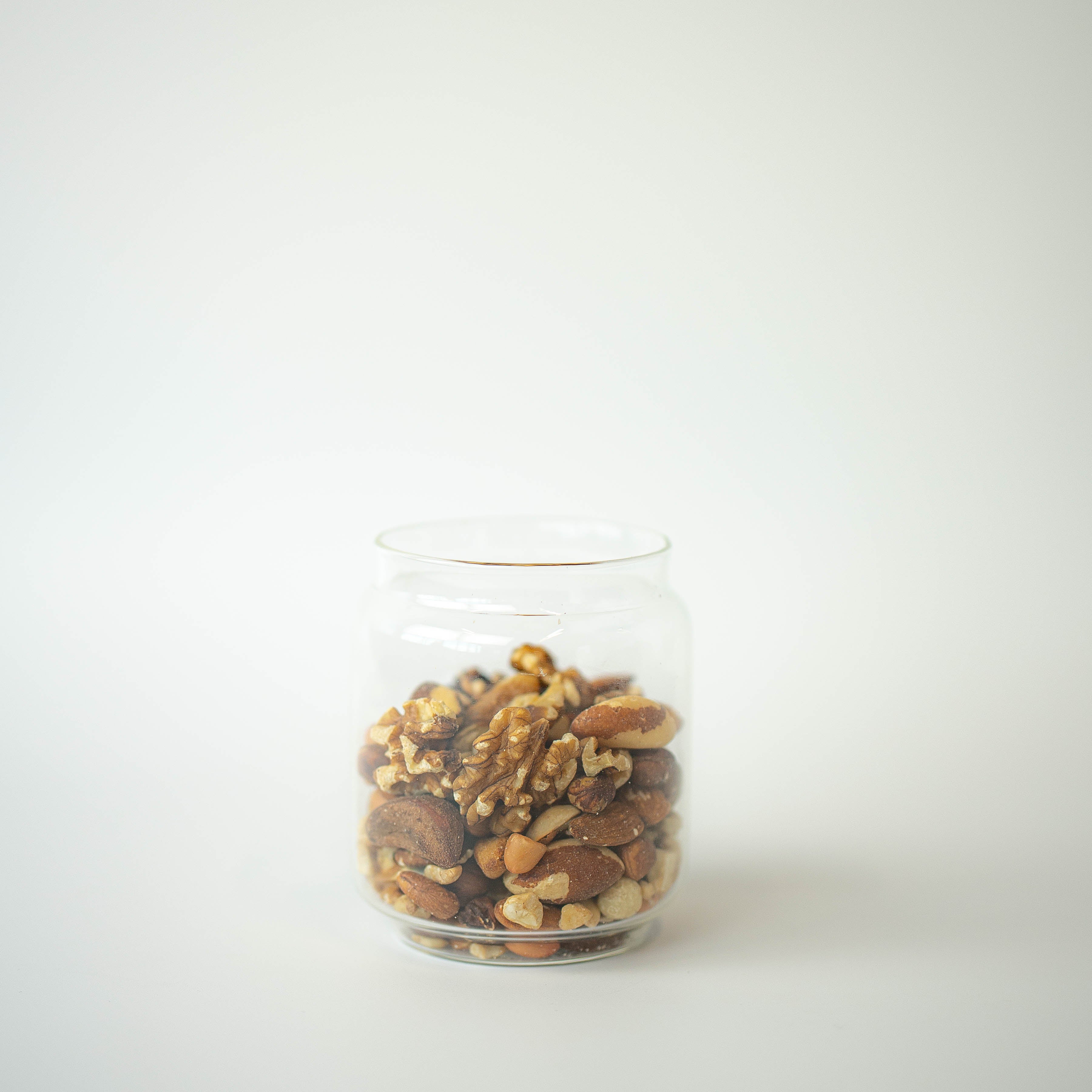 Deluxe Mixed Nuts (250g) 3