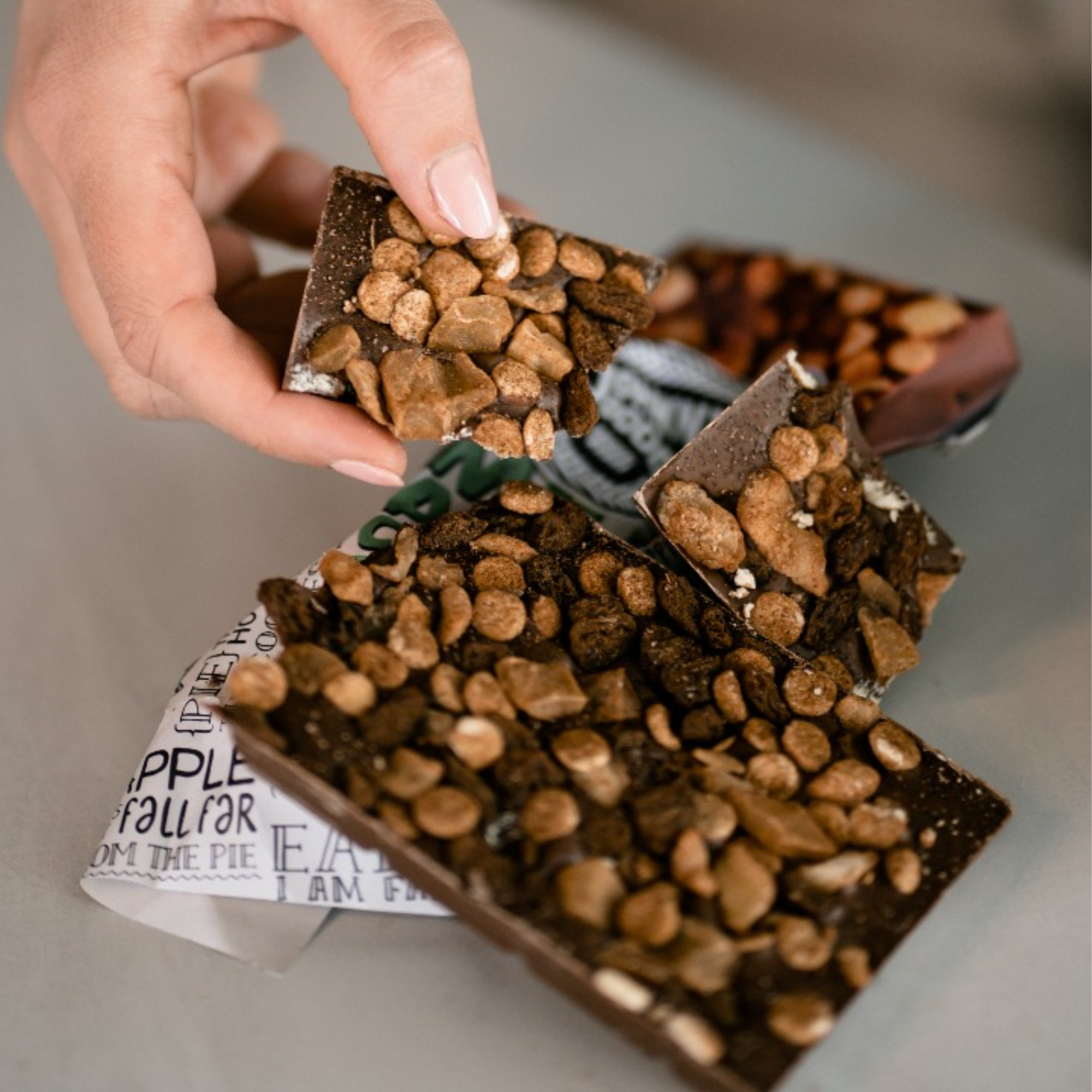 Johnny Doodle Milk Apple Crumble Pie Chocolate Bar