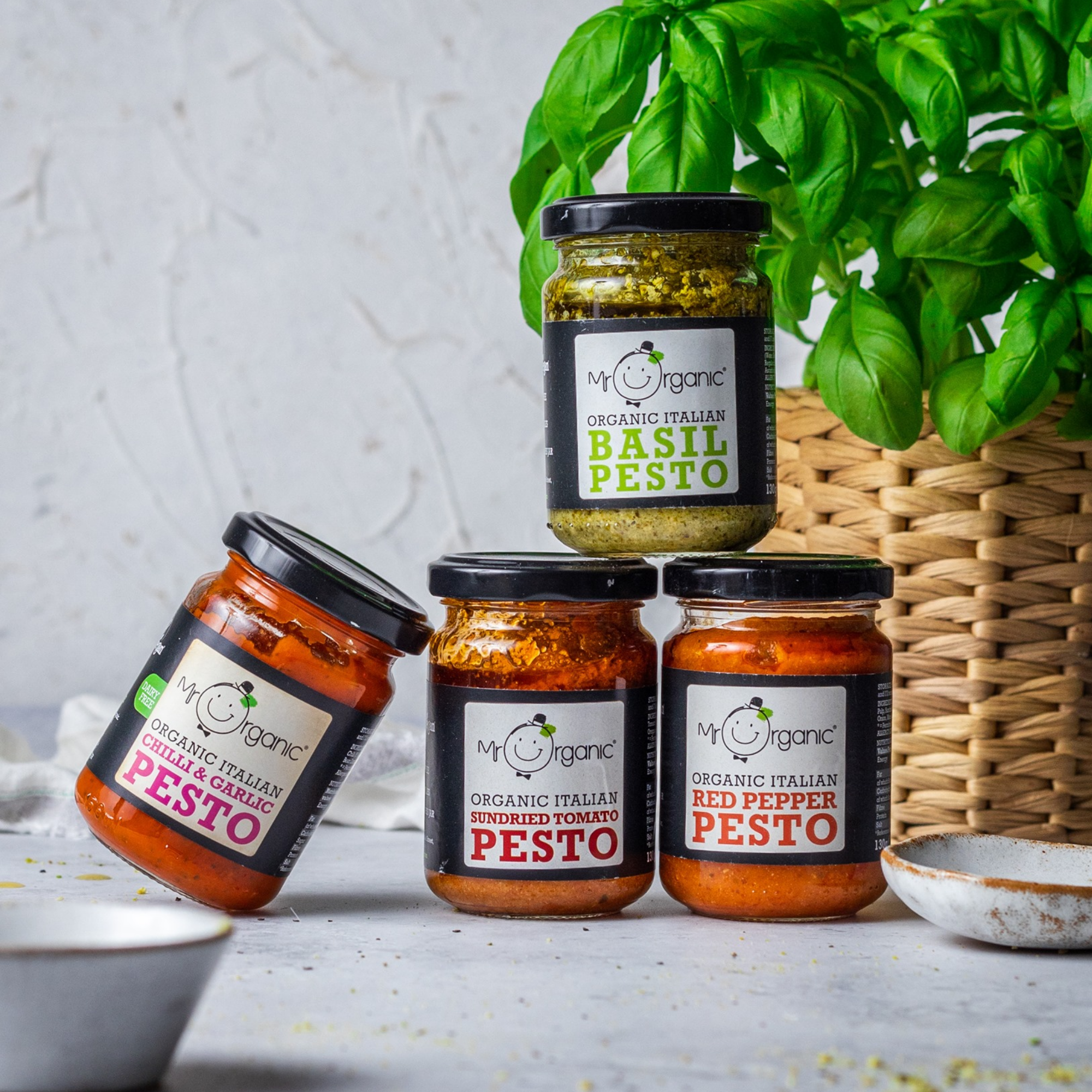 Mr Organic Basil and Chilli Pesto