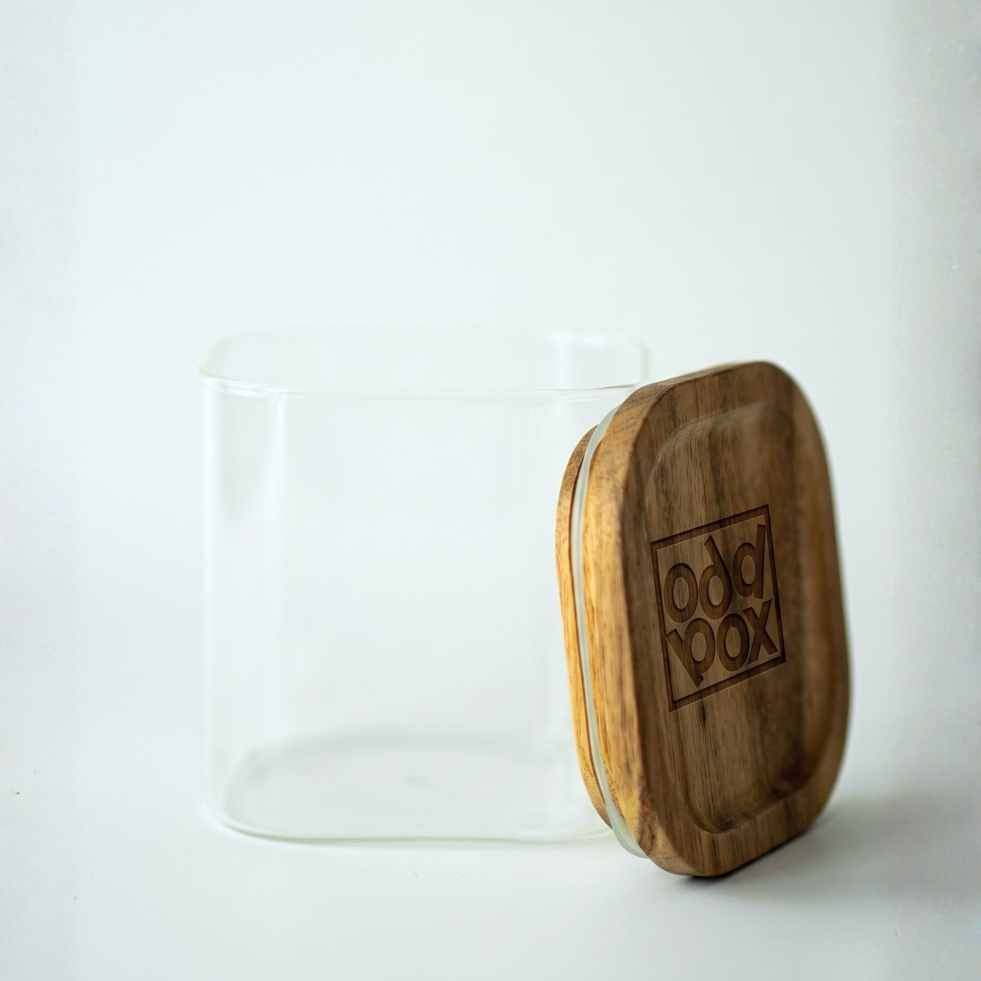 Oddbox Square Glass Jar with Wooden Lid (680ml)